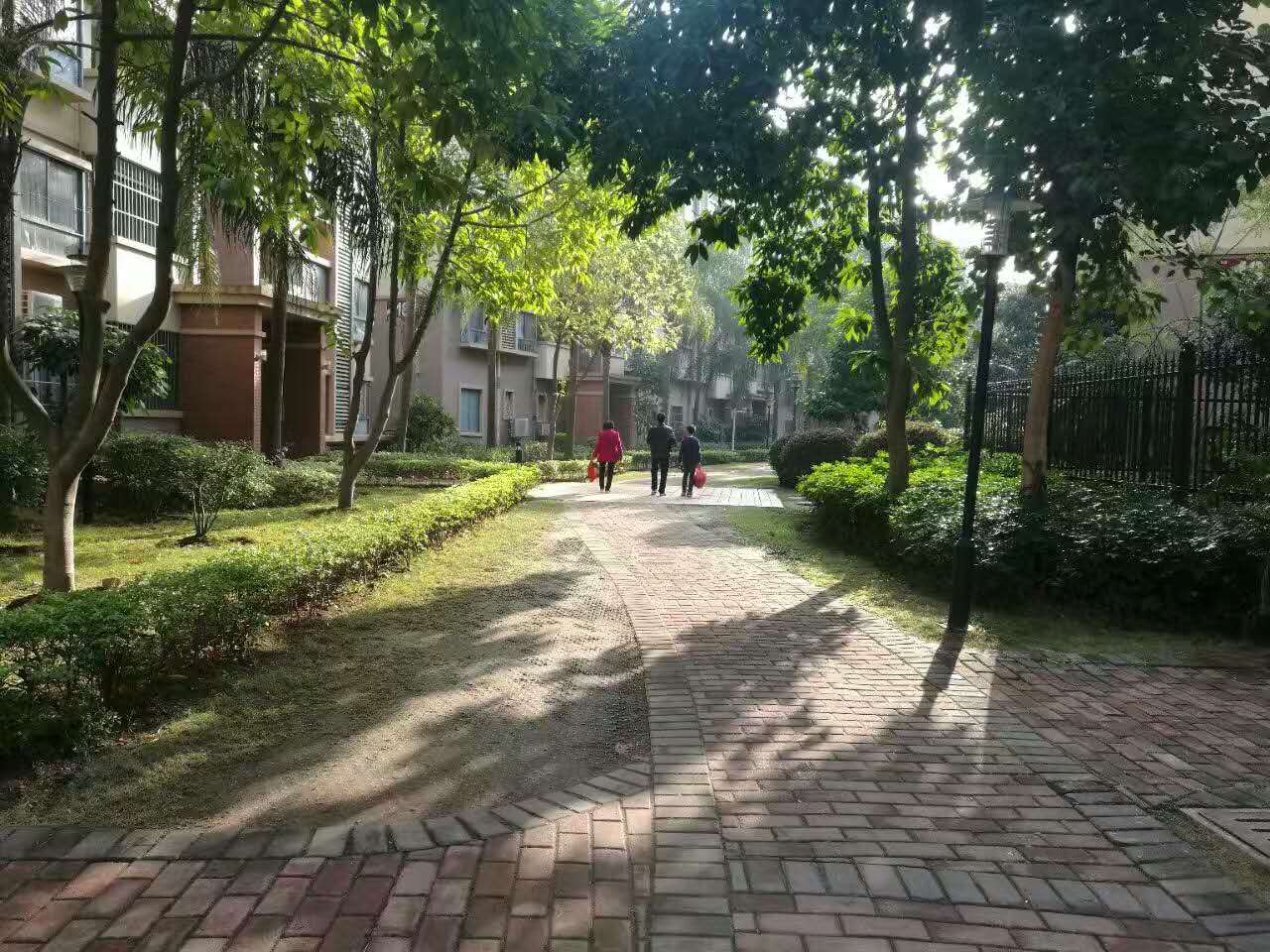 中铁凤岭山语城,难找的好房子